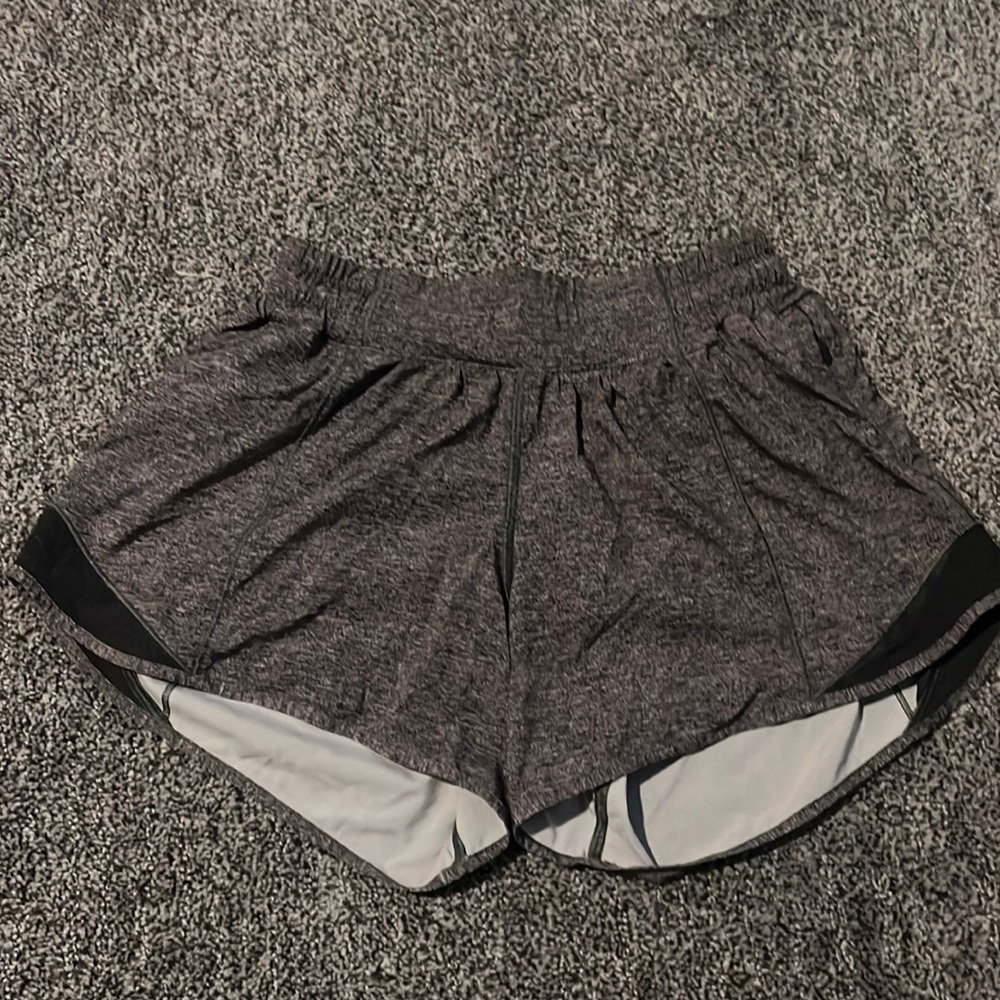size 4 lululemon shorts